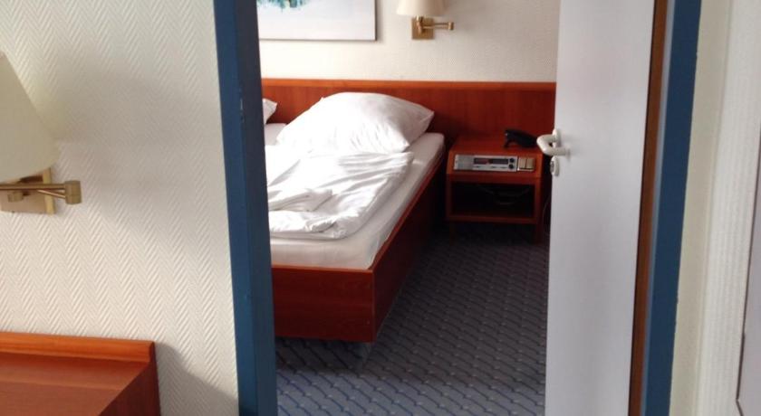 A1 Raststaette & Motel Hamburg-Stillhorn Номер фото