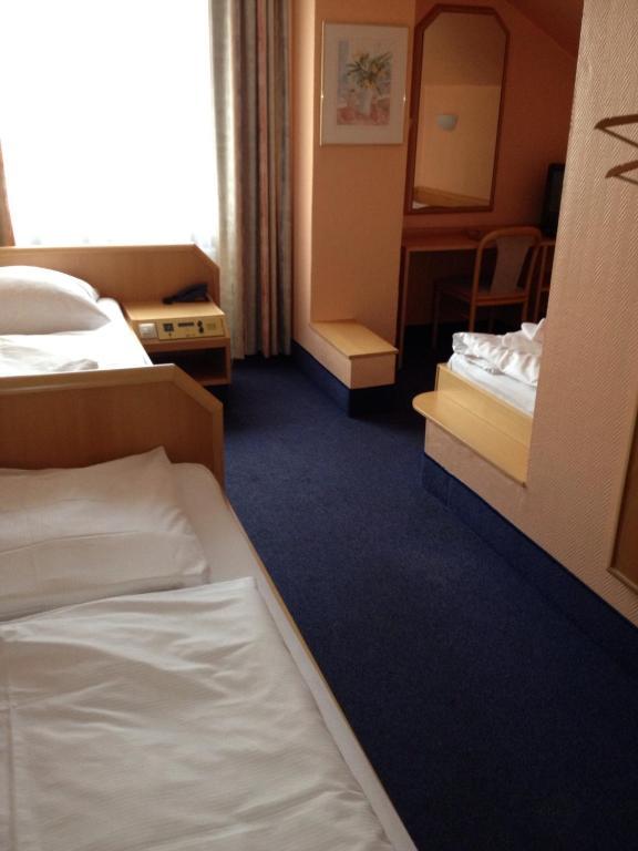A1 Raststaette & Motel Hamburg-Stillhorn Номер фото