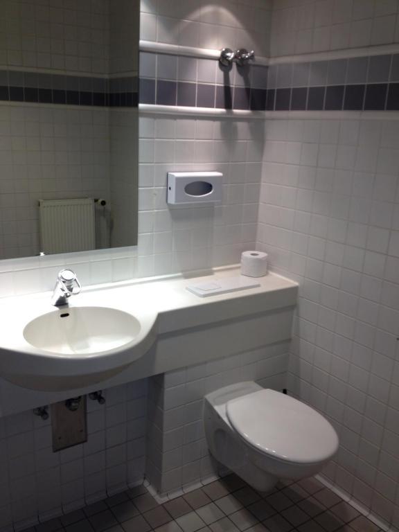 A1 Raststaette & Motel Hamburg-Stillhorn Номер фото
