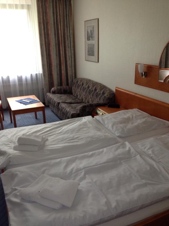 A1 Raststaette & Motel Hamburg-Stillhorn Экстерьер фото