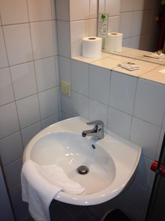A1 Raststaette & Motel Hamburg-Stillhorn Экстерьер фото